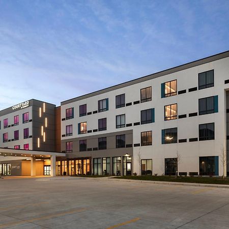 Courtyard By Marriott เบ็ทเทนดอร์ฟ ภายนอก รูปภาพ