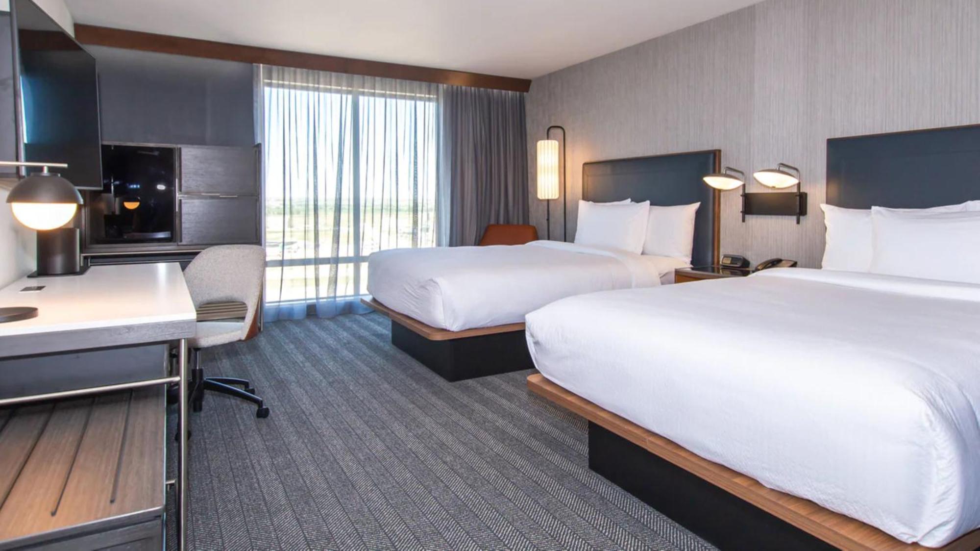 Courtyard By Marriott เบ็ทเทนดอร์ฟ ภายนอก รูปภาพ