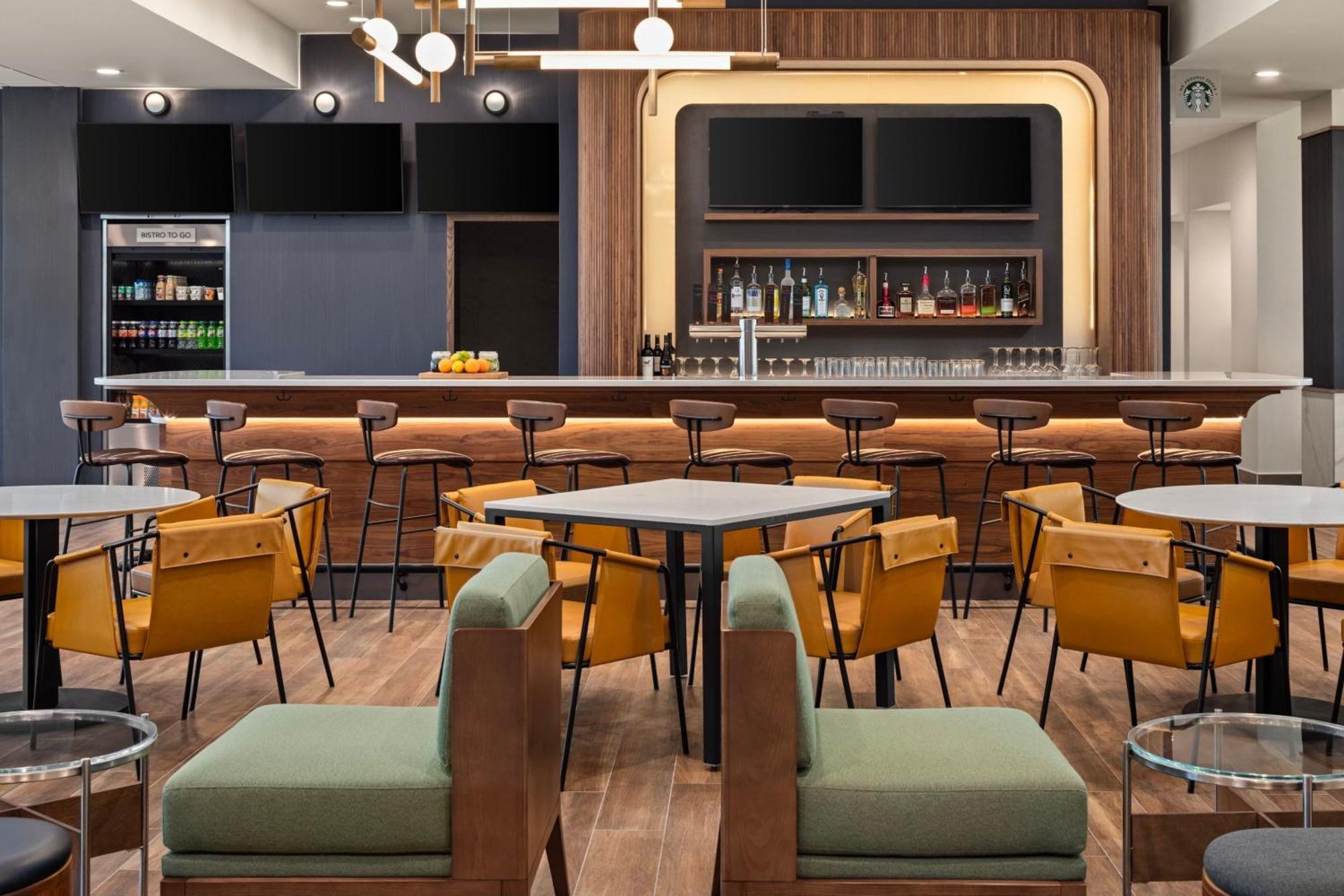 Courtyard By Marriott เบ็ทเทนดอร์ฟ ภายนอก รูปภาพ