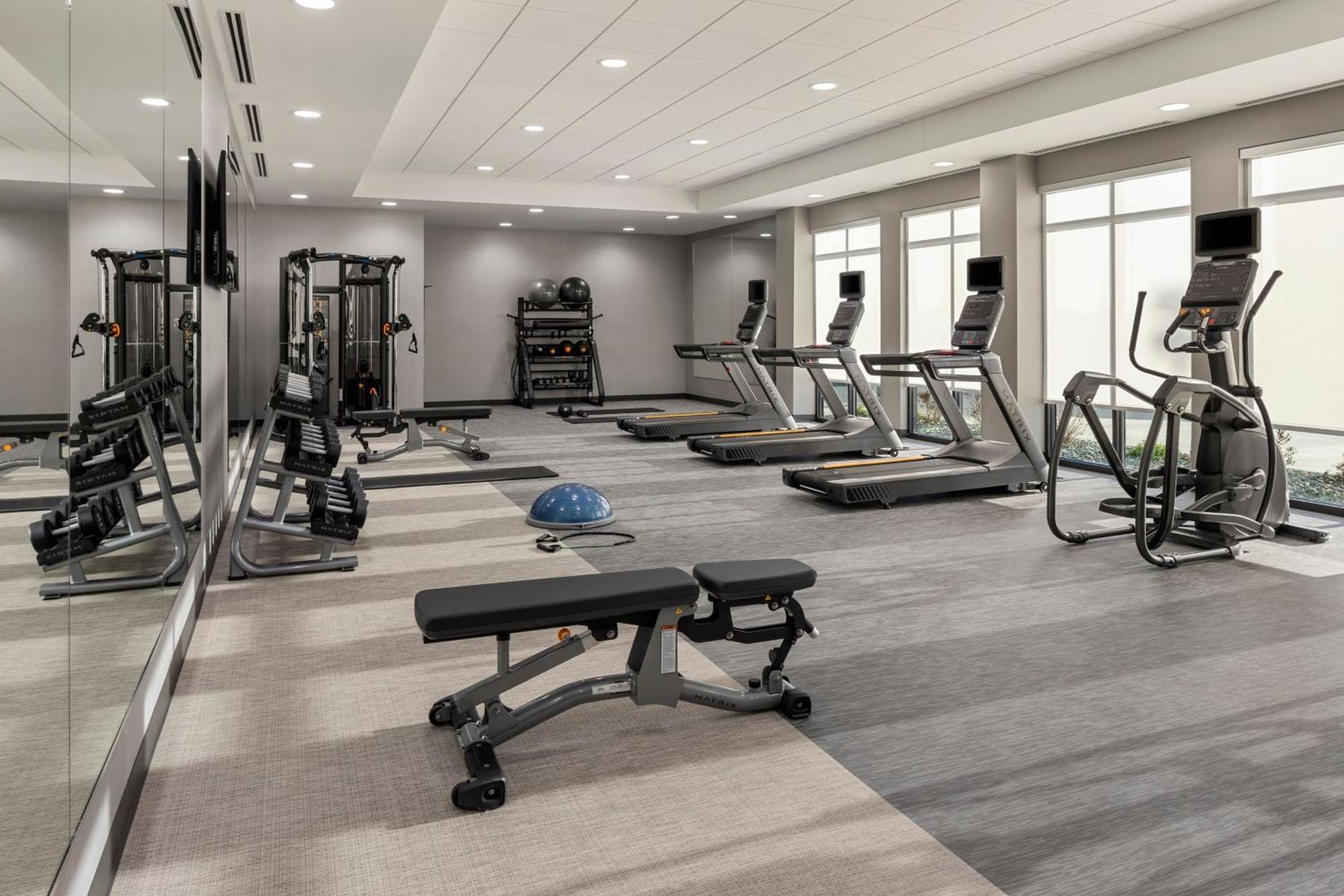 Courtyard By Marriott เบ็ทเทนดอร์ฟ ภายนอก รูปภาพ
